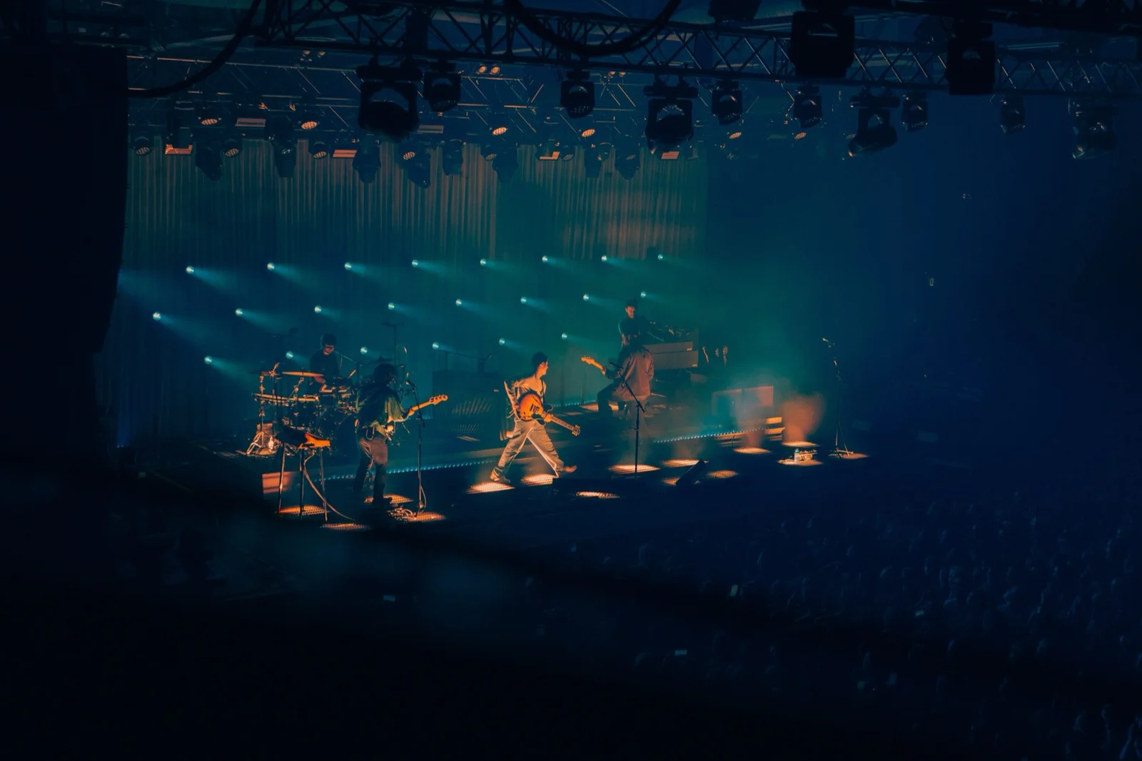 Creative Direction & Production Design for Alec Benjamin's Un-Commentary USA Tour. — Louis Oliver