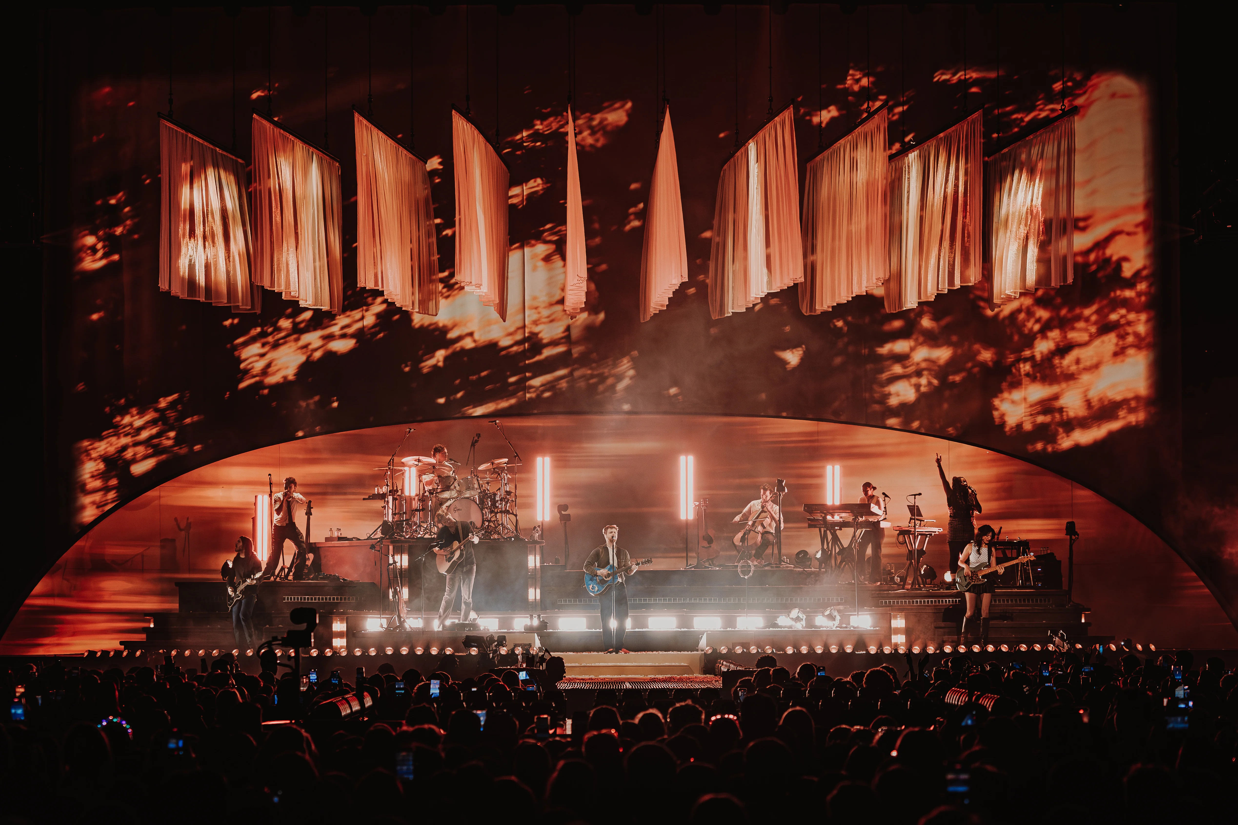 Show Design, Production & Lighting Design for Alex Warren's Finding Family on the Road Arena Tour 2026. — Louis Oliver