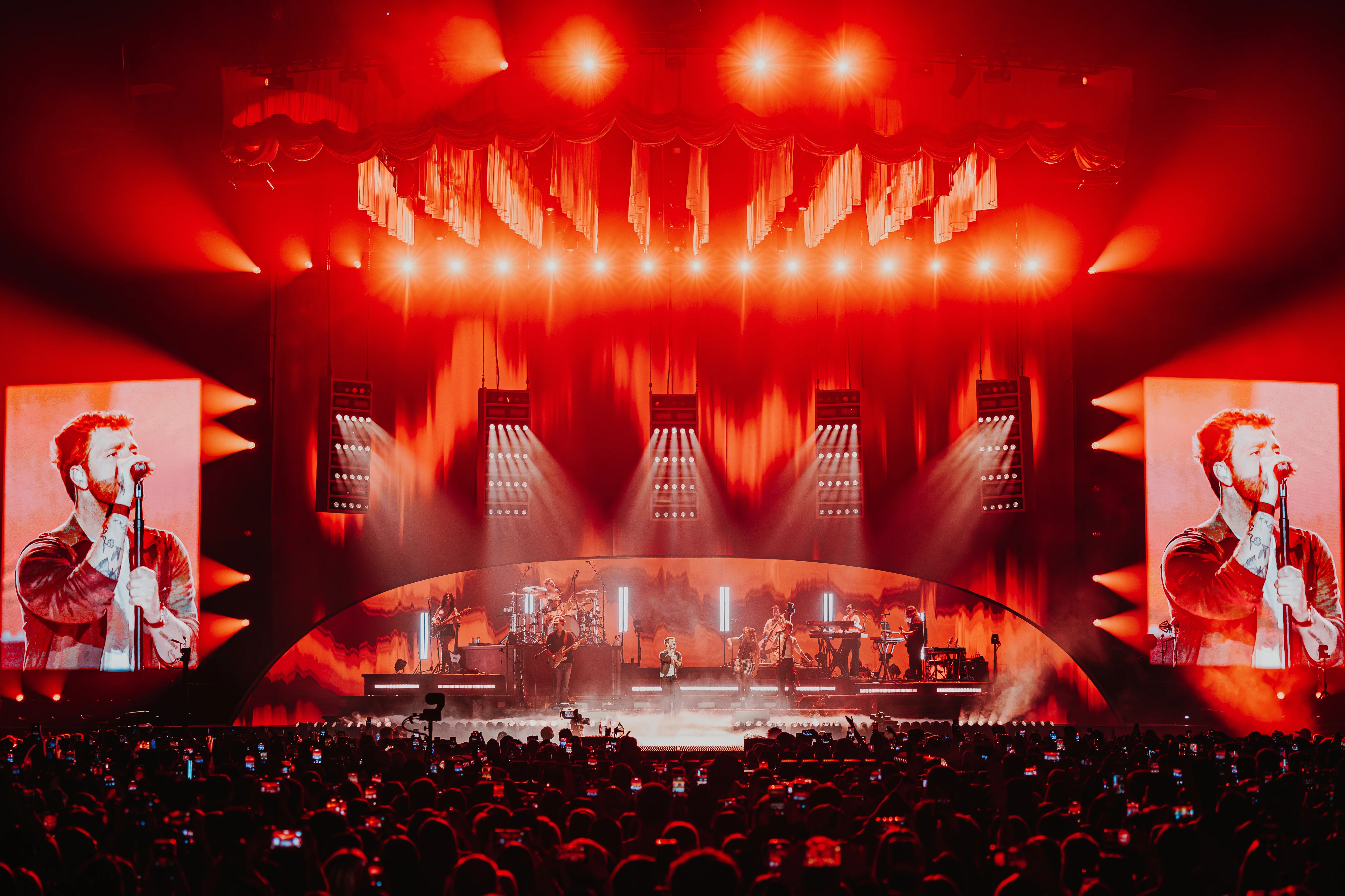 Show Design, Production & Lighting Design for Alex Warren's Finding Family on the Road Arena Tour 2026. — Louis Oliver