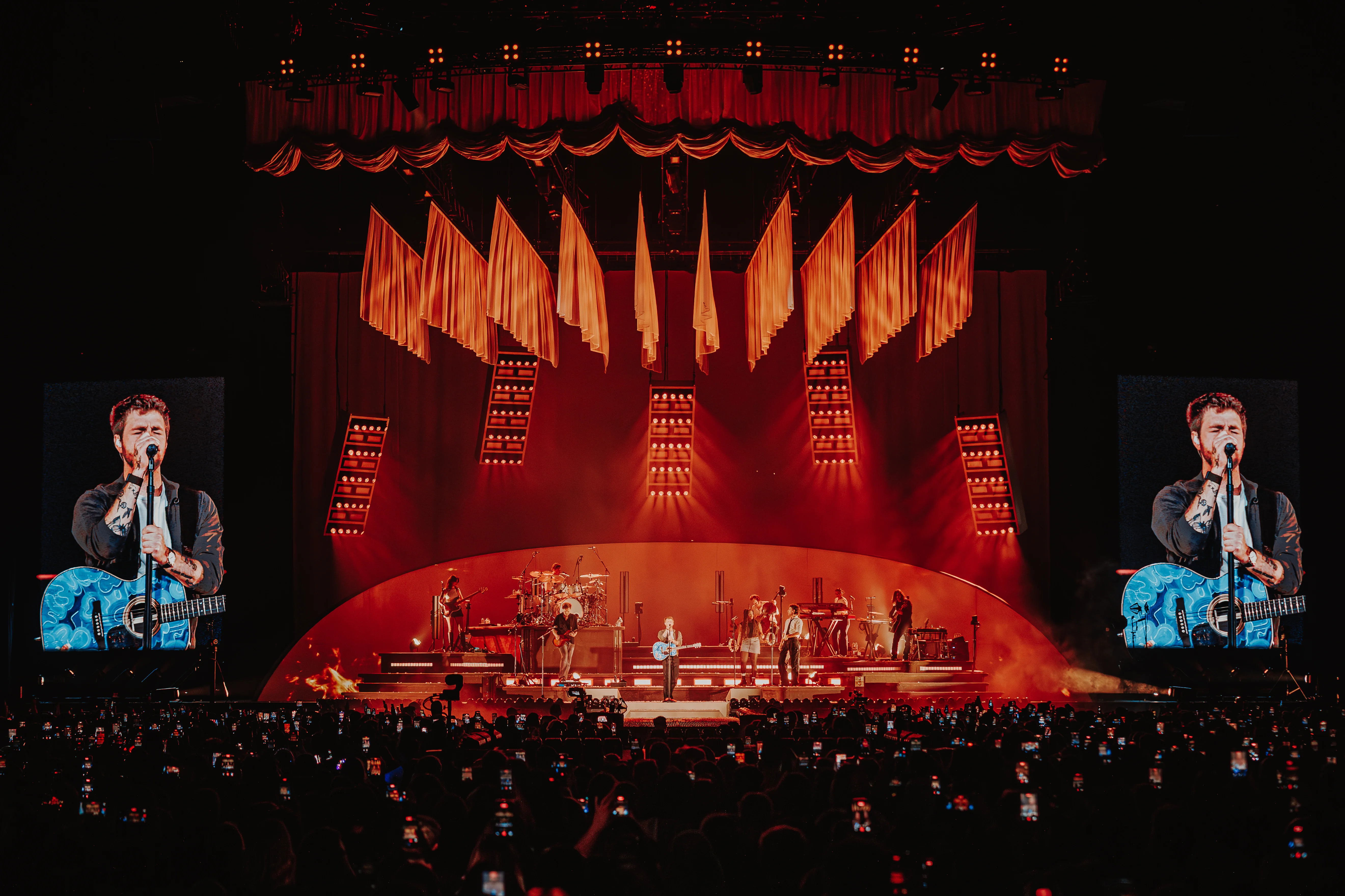 Show Design, Production & Lighting Design for Alex Warren's Finding Family on the Road Arena Tour 2026. — Louis Oliver