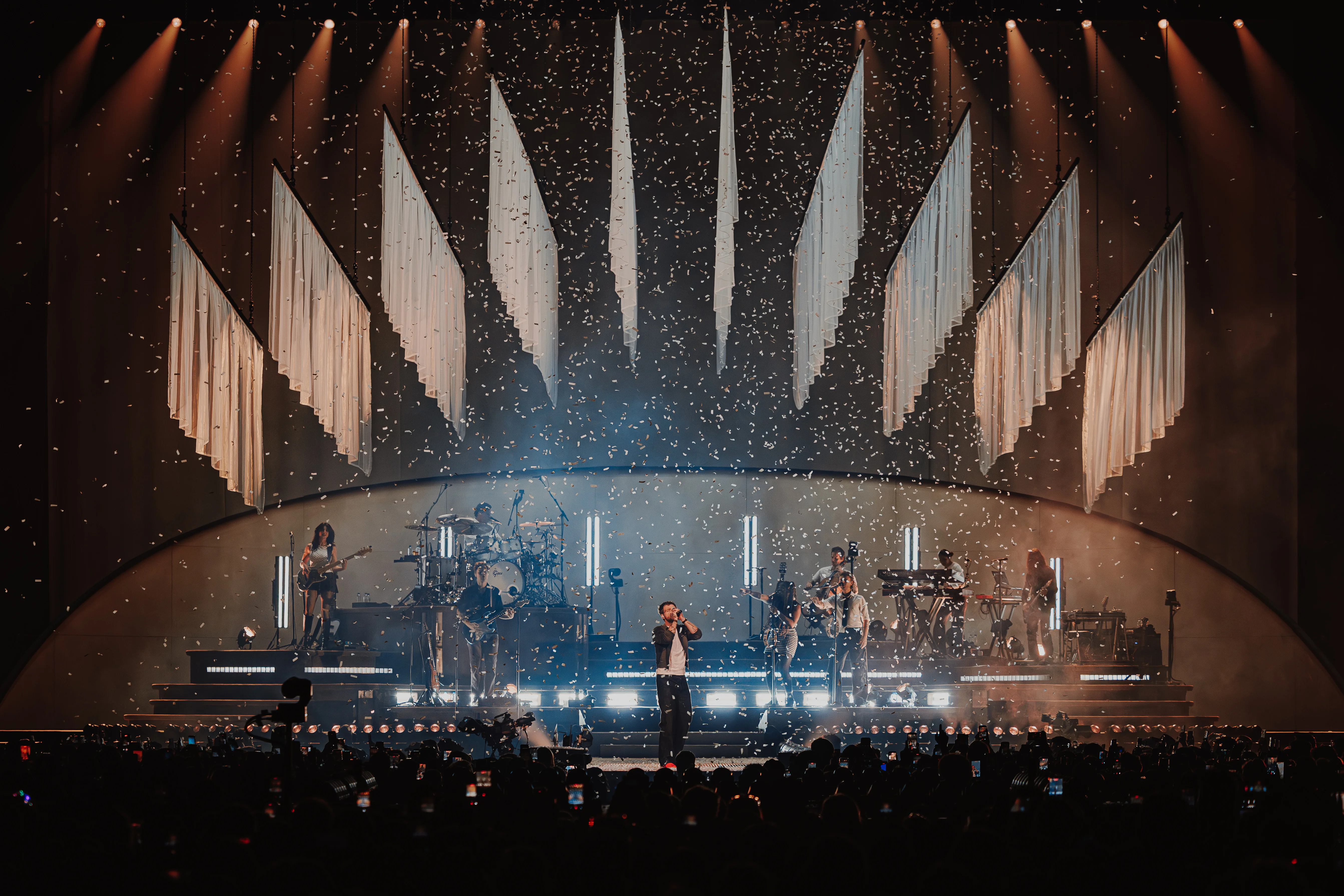 Show Design, Production & Lighting Design for Alex Warren's Finding Family on the Road Arena Tour 2026. — Louis Oliver