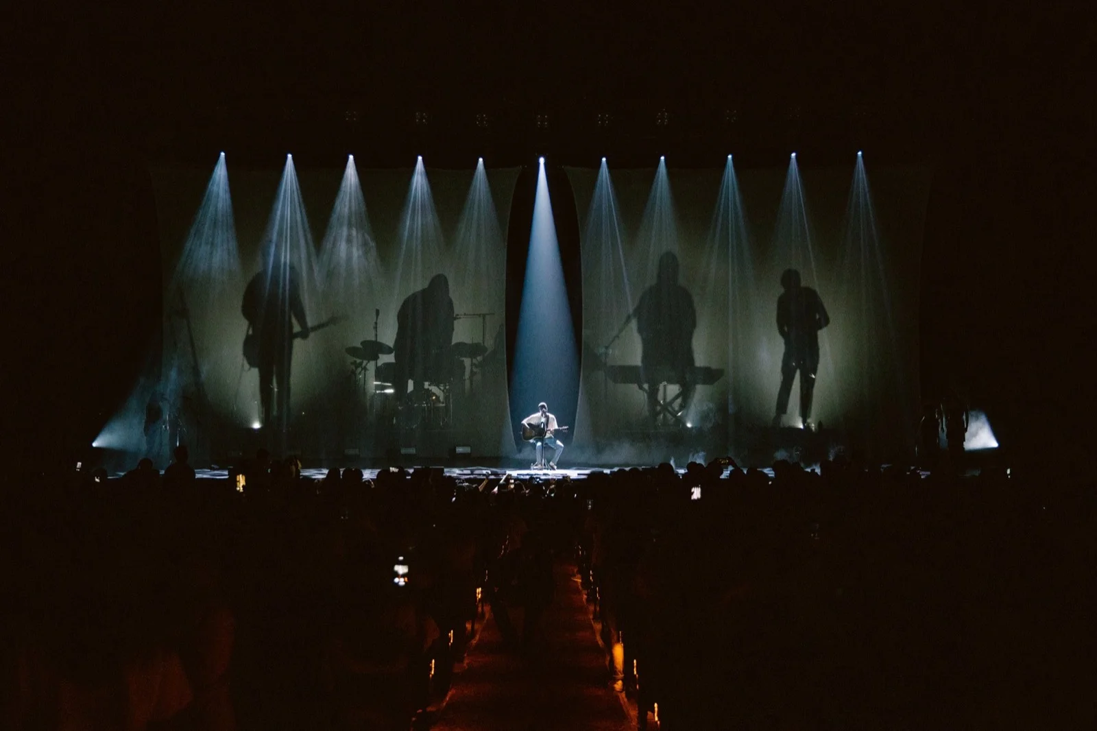 Creative Direction & Production Design for Daniel Caesar's Case Study 01 World Tour 2019. — Louis Oliver