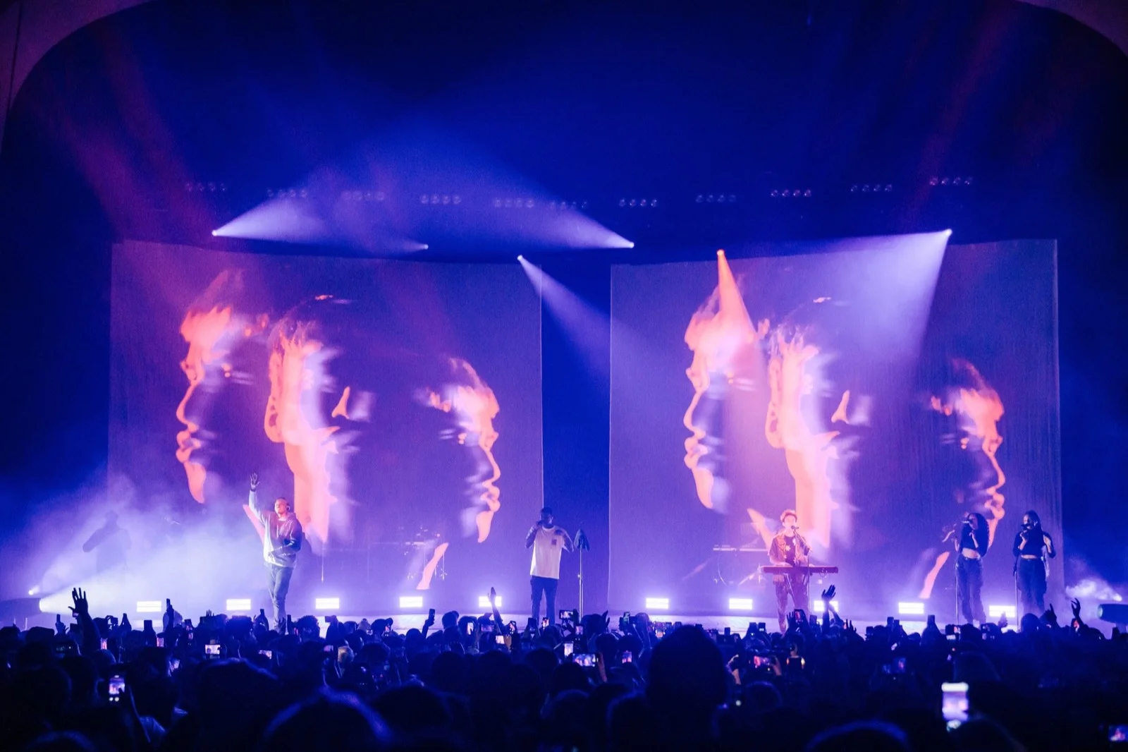 Creative Direction & Production Design for Daniel Caesar's Case Study 01 World Tour 2019. — Louis Oliver