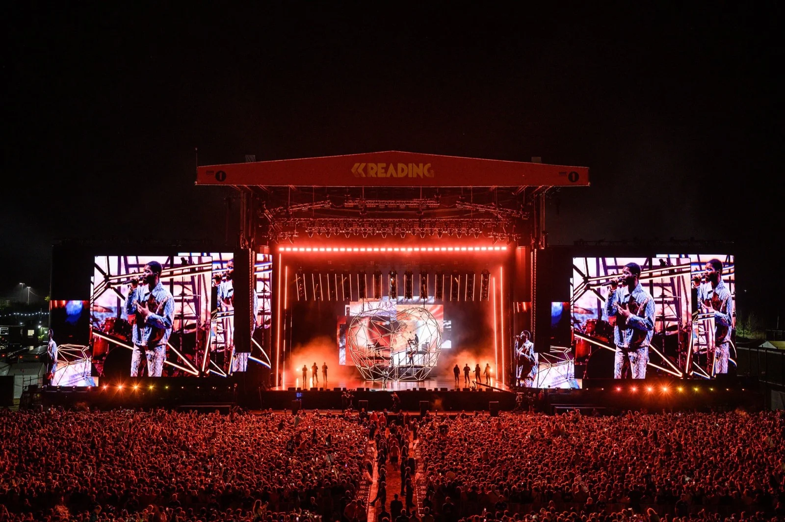 Lighting Design for Dave's headline set at Reading & Leeds Festival 2022. — Louis Oliver