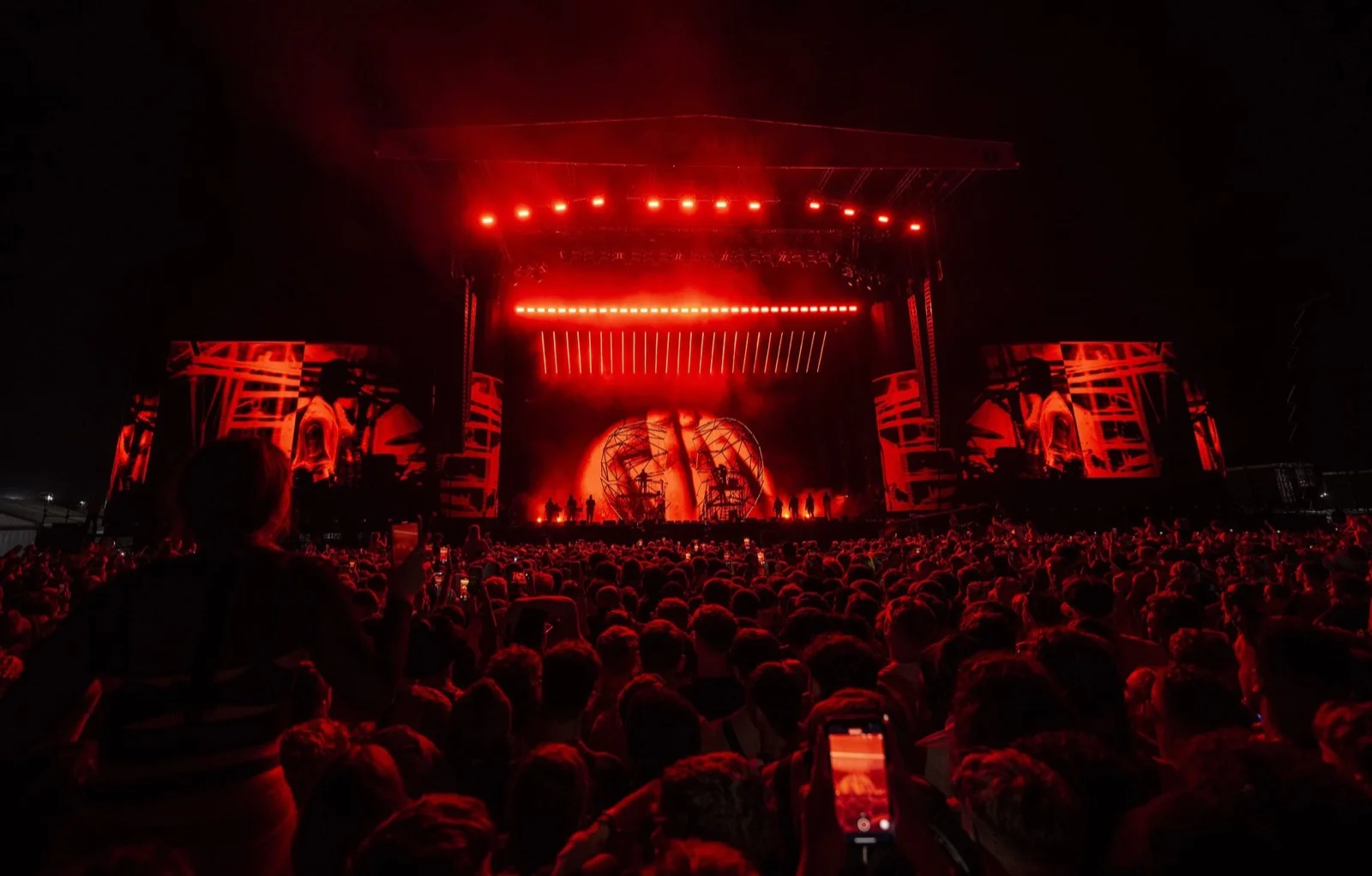 Lighting Design for Dave's headline set at Reading & Leeds Festival 2022. — Louis Oliver