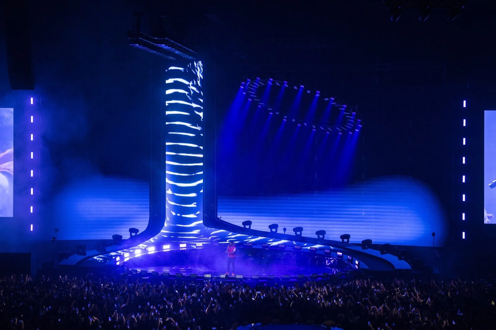 Lighting Design for Dave's WAAITT Arena Tour 2022 including sold-out O2 Arena show. — Louis Oliver