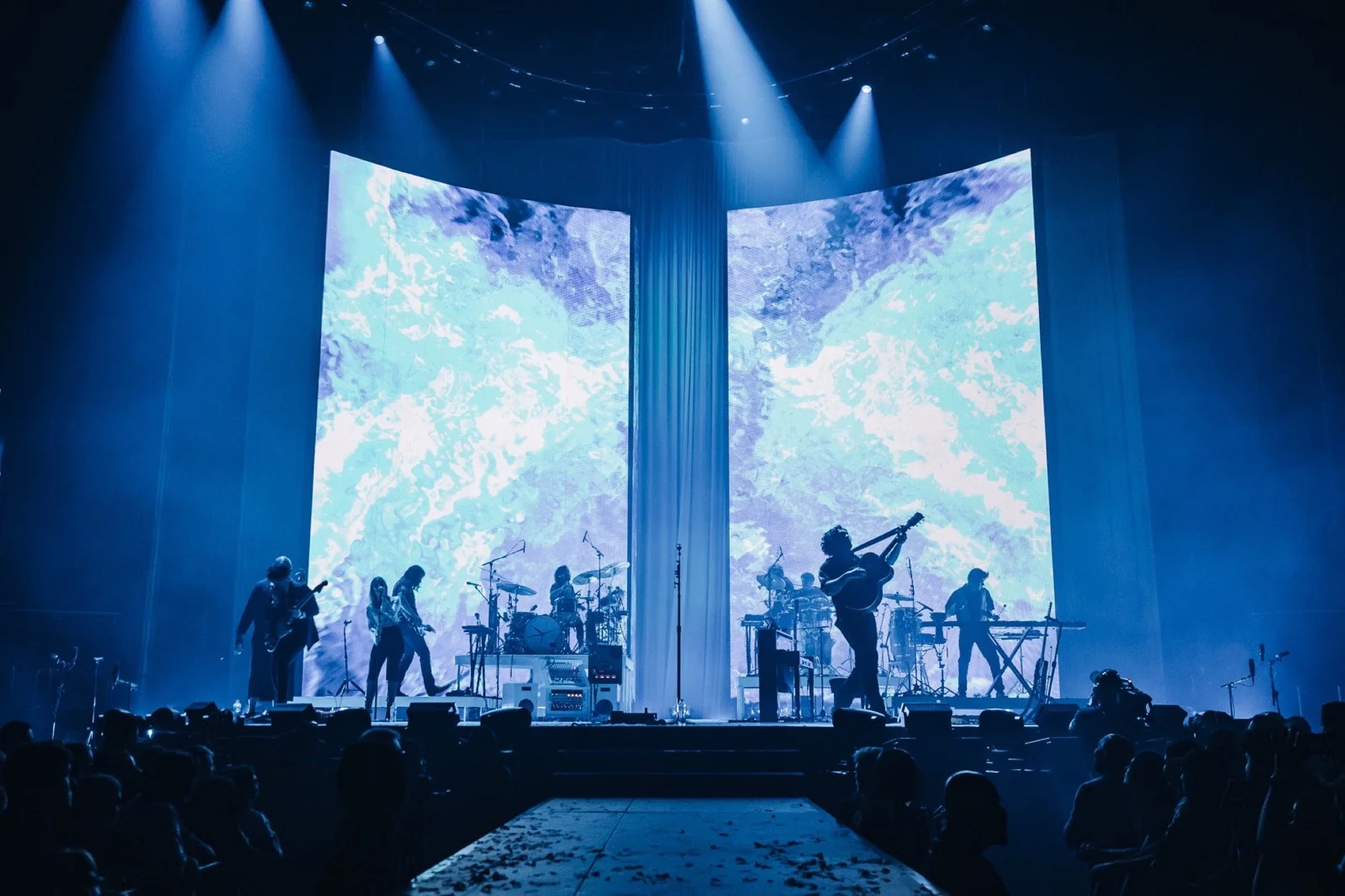 Lighting Design for Gang of Youths' Angel in Realtime Arena Tour 2022. — Louis Oliver