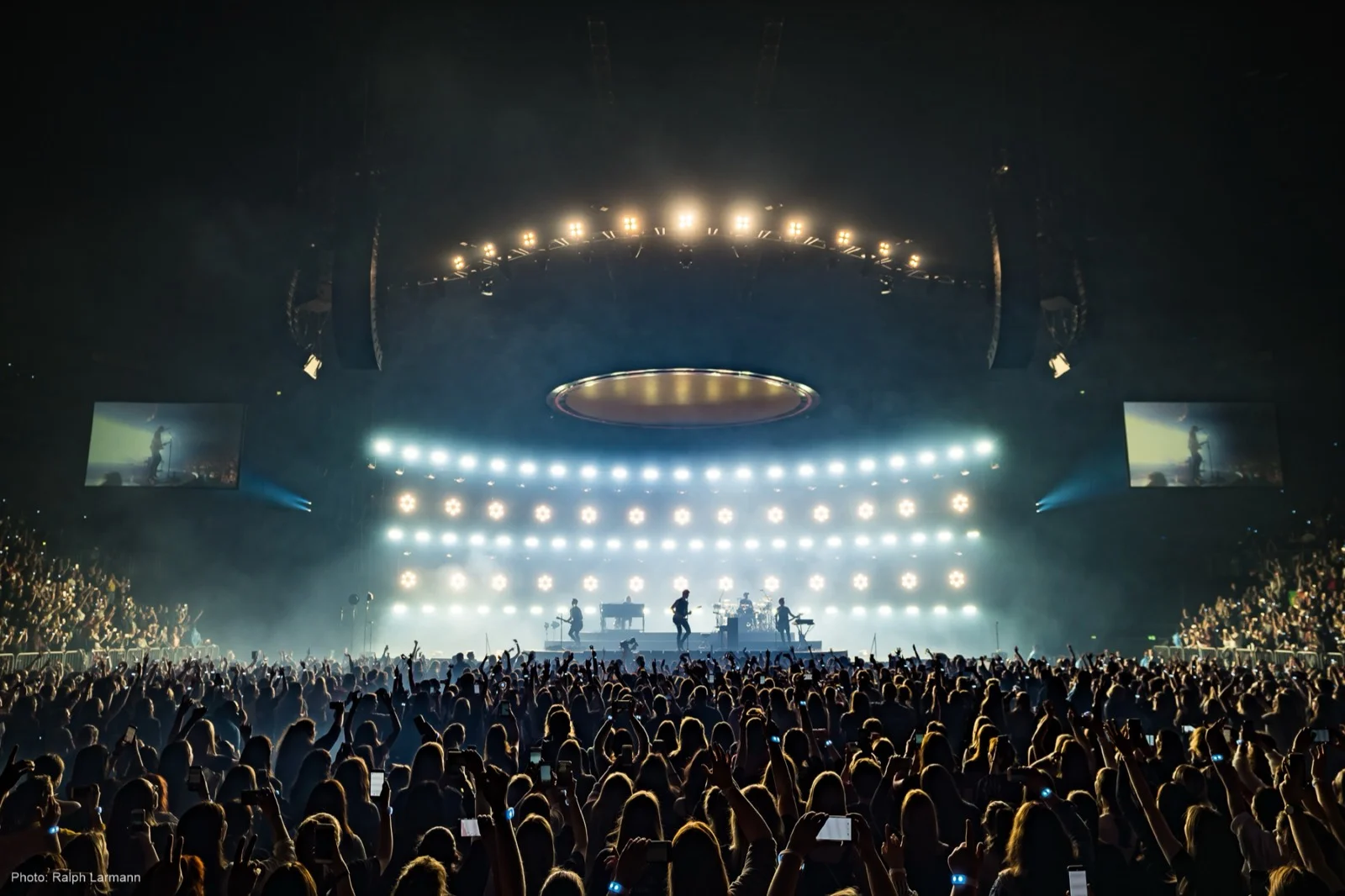 Lighting Design for Shawn Mendes' The Tour Arena Tour 2019. — Louis Oliver