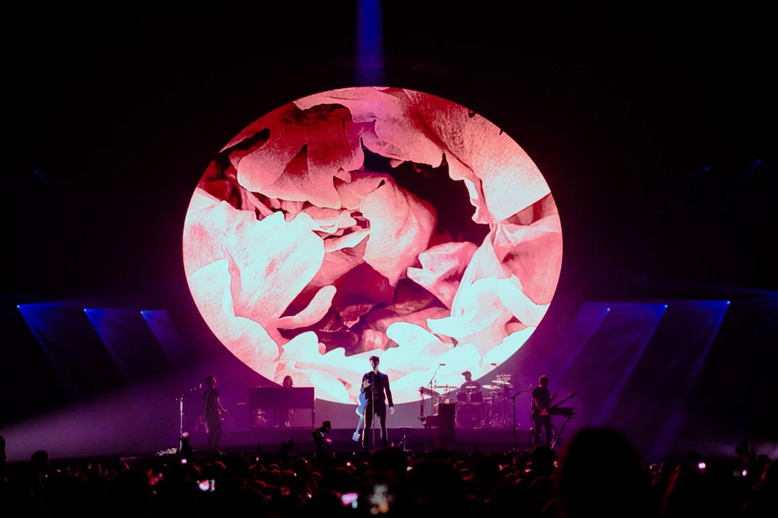Lighting Design for Shawn Mendes' The Tour Arena Tour 2019. — Louis Oliver