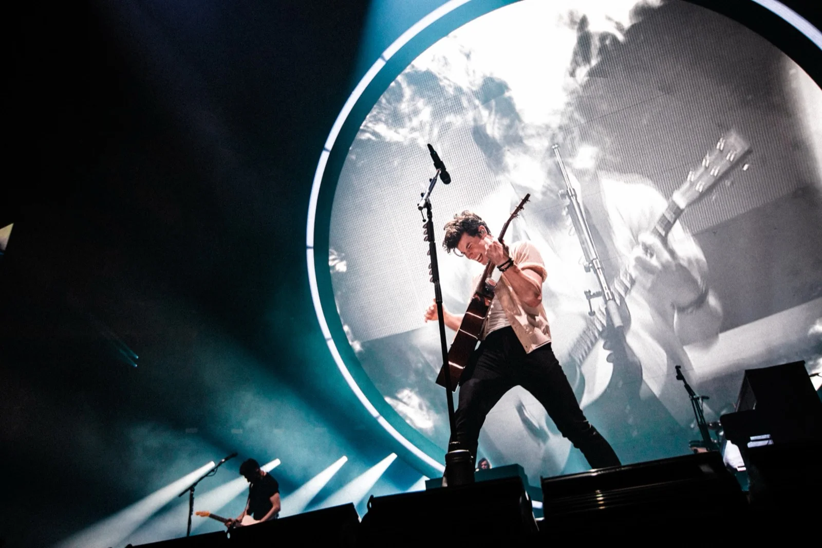 Lighting Design for Shawn Mendes' The Tour Arena Tour 2019. — Louis Oliver