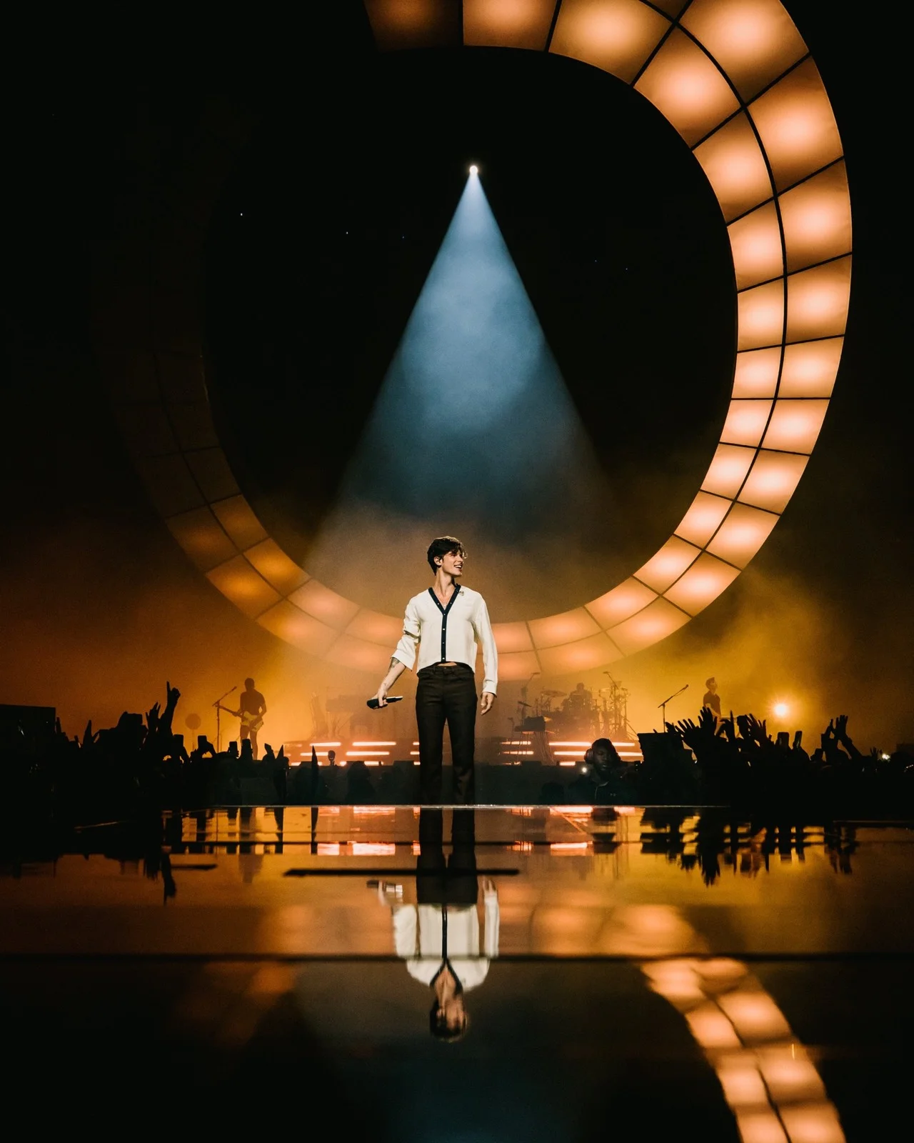 Lighting Design for Shawn Mendes' Wonder World Tour 2022. — Louis Oliver