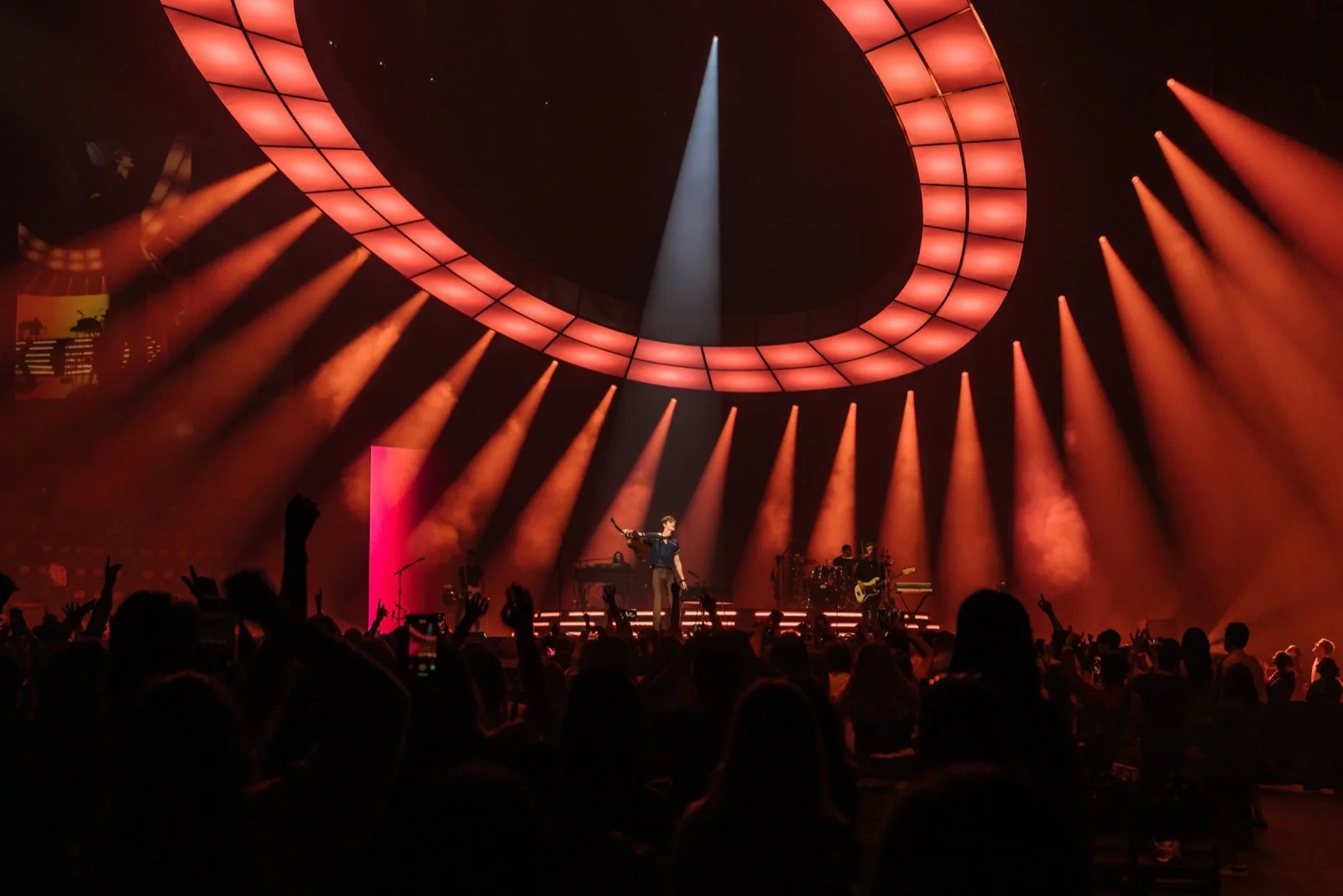Lighting Design for Shawn Mendes' Wonder World Tour 2022. — Louis Oliver