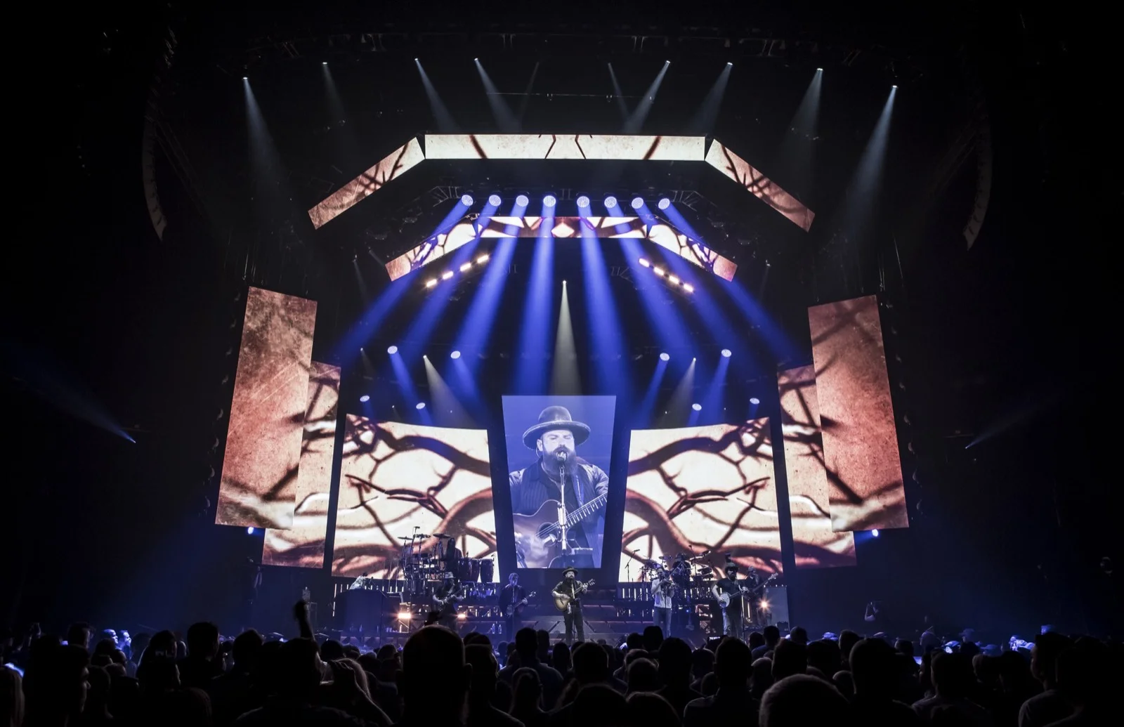 Production & Lighting Design for Zac Brown Band's Welcome Home Arena Tour 2017. — Louis Oliver