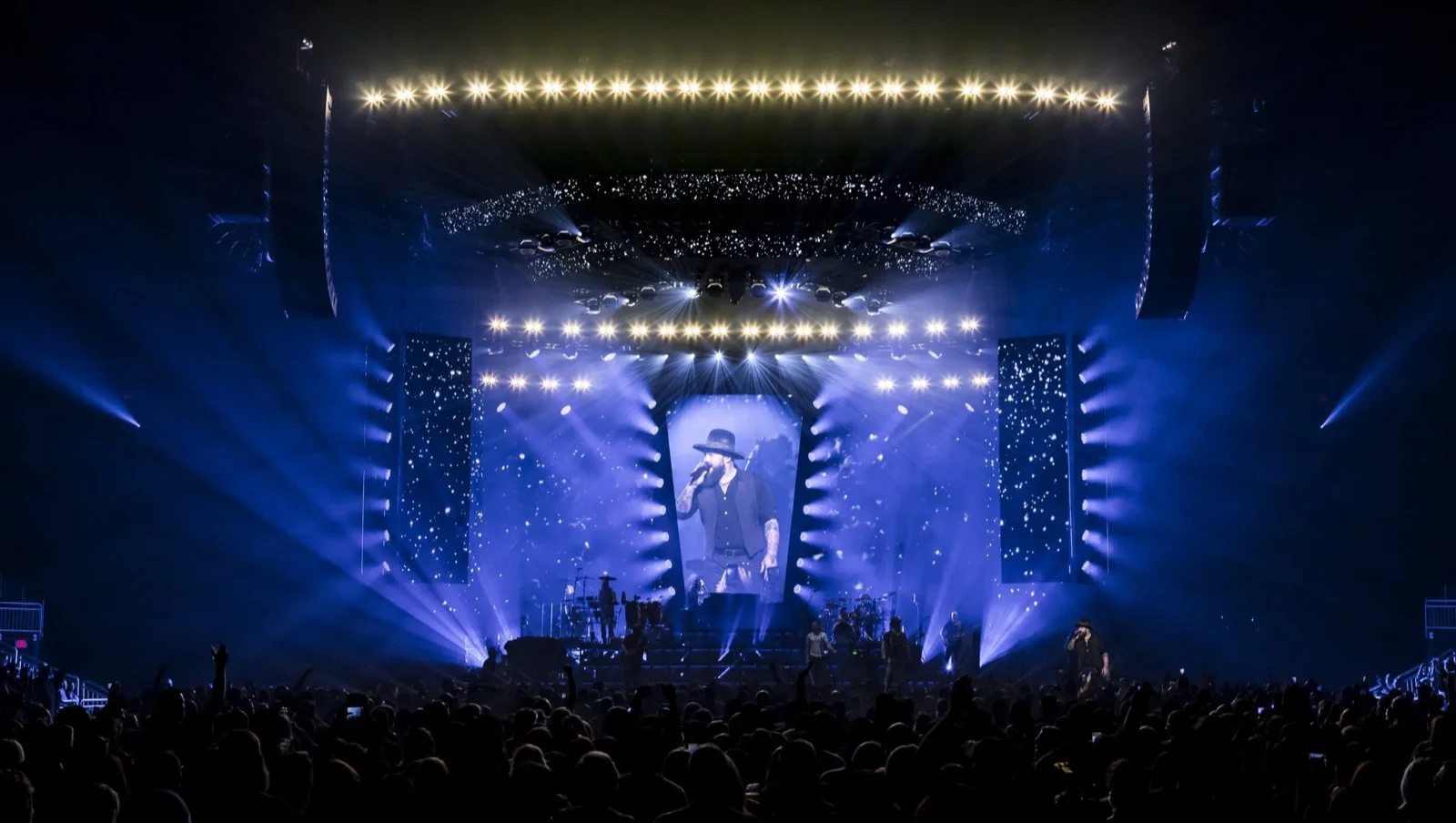 Production & Lighting Design for Zac Brown Band's Welcome Home Arena Tour 2017. — Louis Oliver